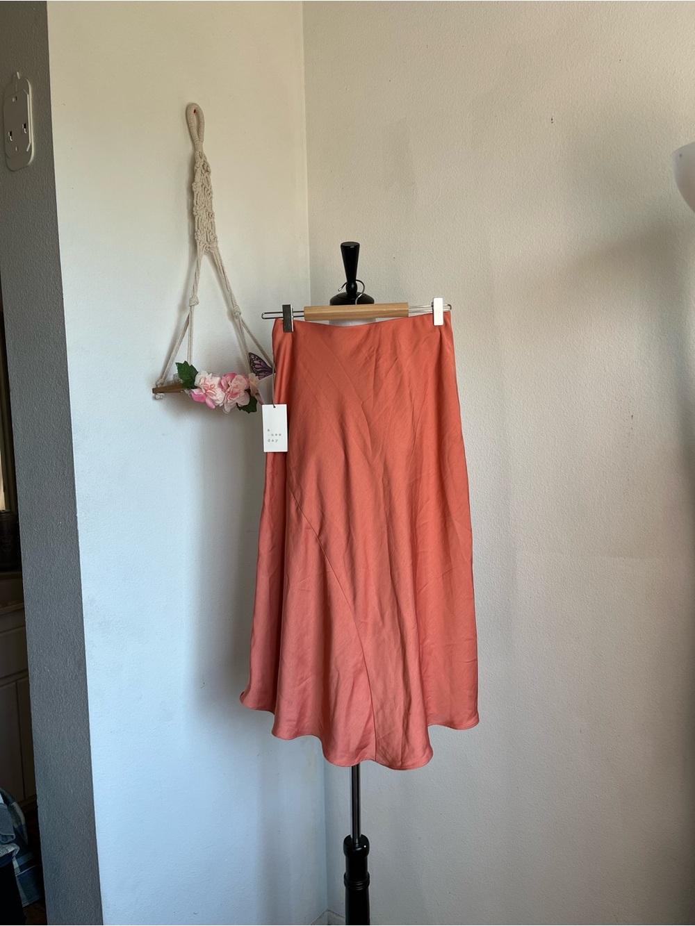Women's Coral Midi Skirt size XS
